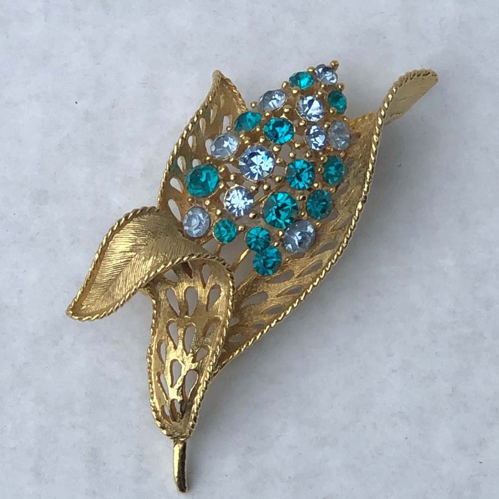 Vintage Lisner Rhinestone Brooch 💎